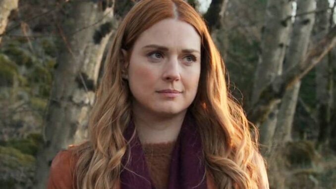 0_Alexandra-Breckenridge-as-Mel