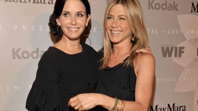 Courteney-Cox-and-Jennifer-Anist