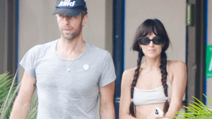 chris-martin-dakota-johnson-mali