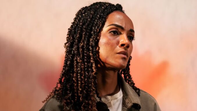 mekia-cox-as-nyla-harper-in-the-rookie-season-7-episode-9-1_11zon