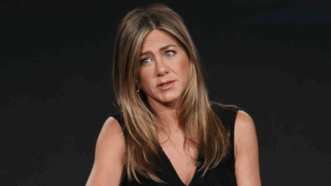 119a7e24b498-jennifer-aniston-em