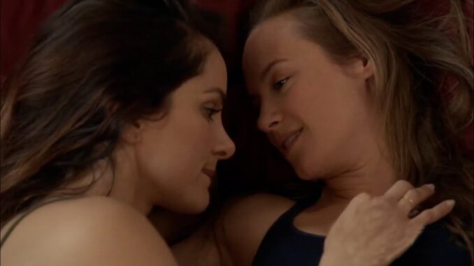 Maya-Carina-Bed