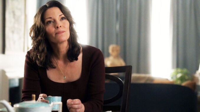 isobel-looking-up-in-fbi