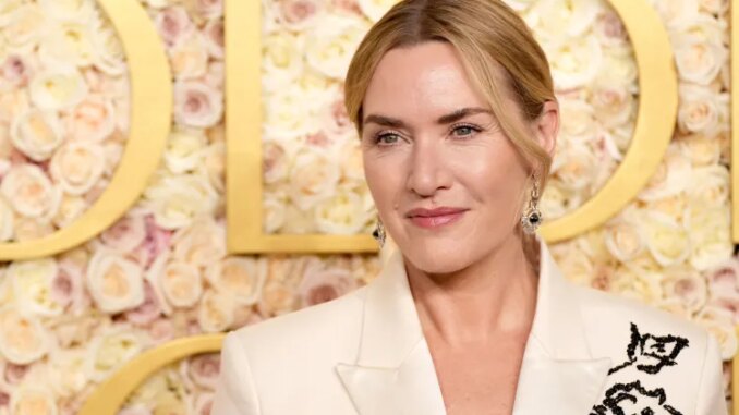 Kate Winslet Shows How to Style Chelsea Boots for the Perfect Fall Wardrobe md02