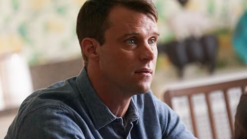 MV5BYTg3Zjc5NDYtMDgwZS00NDllLWEz