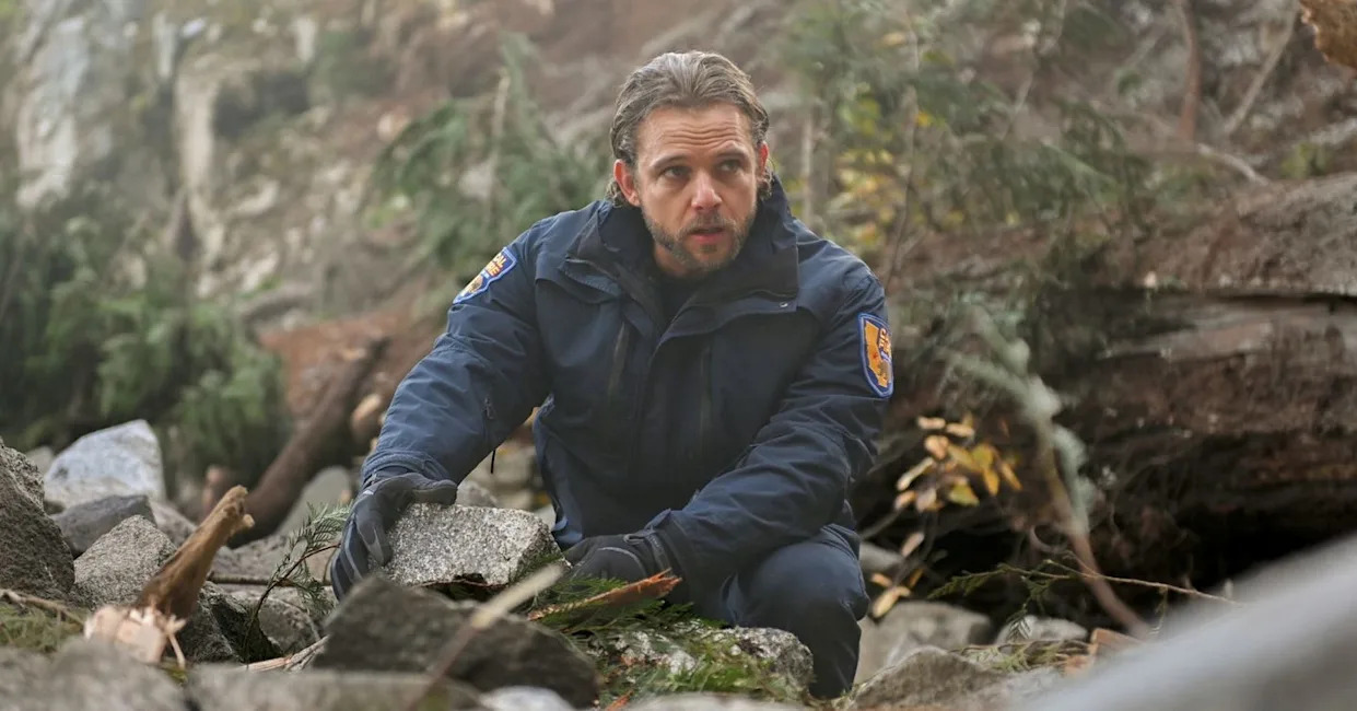 Max Thieriot Drops Season 4 Bombshells That Have ‘Fire Country’ Fans Losing It md11