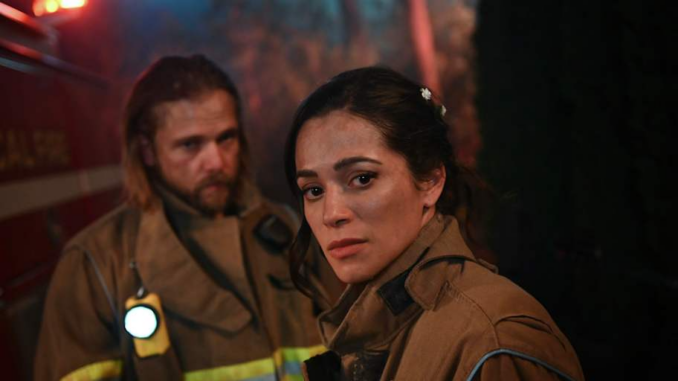 MV5BMzU5YjVmYjMtYTUyYS00ZGQyLTg1OTUtZDc4MTY5MTY1MmIwXkEyXkFqcGc@. V1